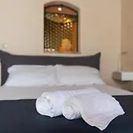In Centro Citta, Nei Vicoli Del Borgo * Санремо