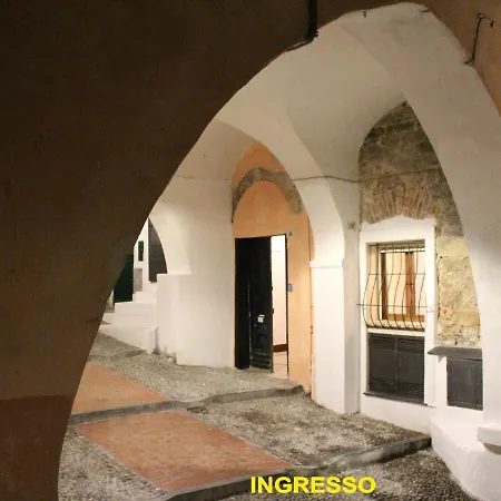 In Centro Citta, Nei Vicoli Del Borgo Апартаменты