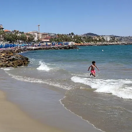 In Centro Citta, Nei Vicoli Del Borgo Lägenhet Sanremo