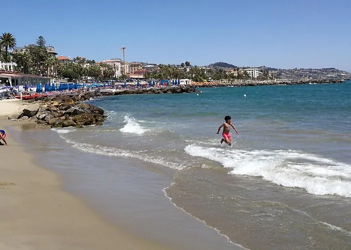 In Centro Citta, Nei Vicoli Del Borgo Daire Sanremo